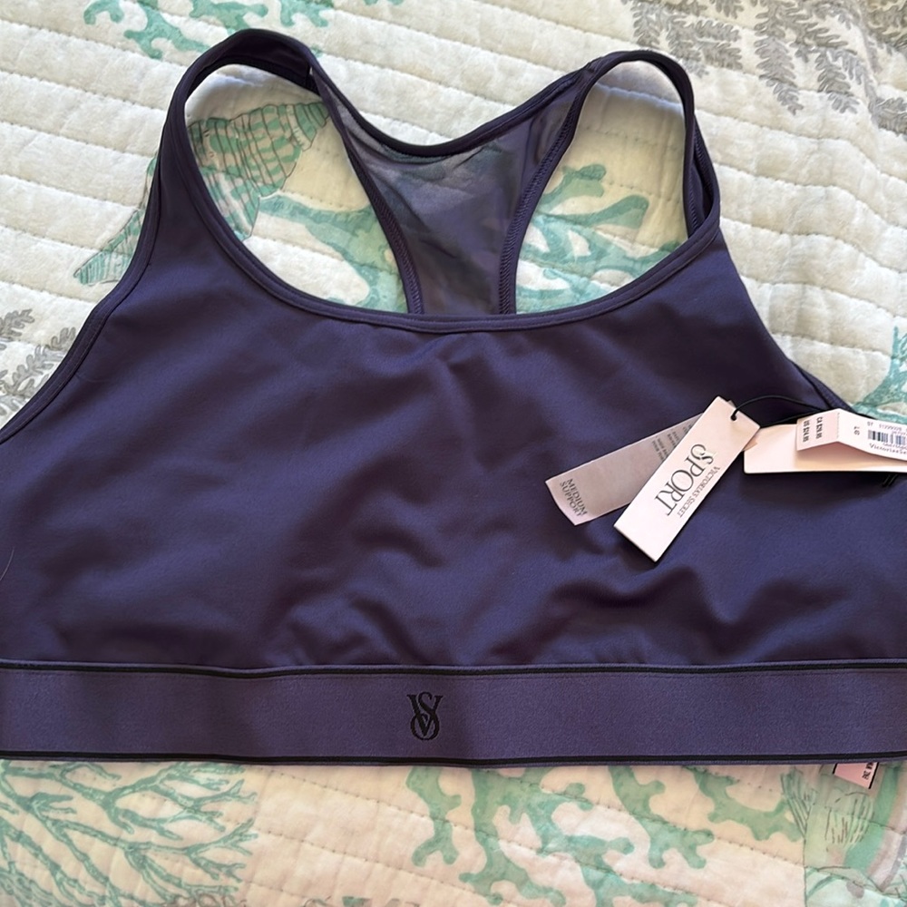 NWT Victoria’s Secret sports bra. Large